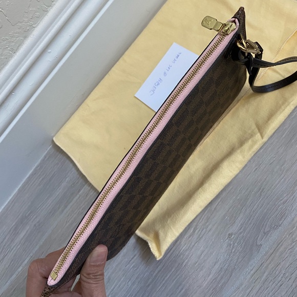 - SOLD-
Louis Vuitton Pouch for Neverful Ebene - Picture 2 of 14